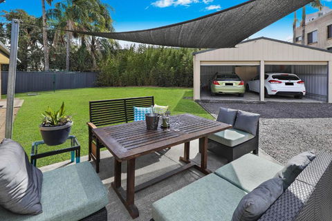 NAROO7- PRIME, CENTRE OF MOOLOOLABA LOCATION - Stayed 3