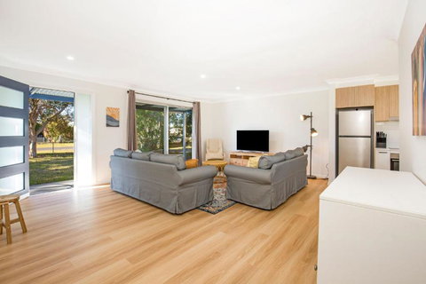 Nautilus Pet Friendly 5 Mins Walk To Bay - Stayed 0