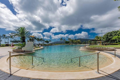 NEW! 2BR Whitsundays Oasis W/ Ocean Views - Stayed 2