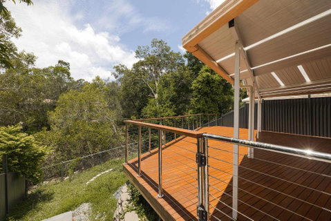 NEW 3BR Serene Creekside Retreat In Helensvale - Stays Accommodation 0