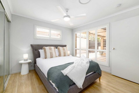 NEW 3BR Serene Creekside Retreat In Helensvale - Stays Accommodation 1