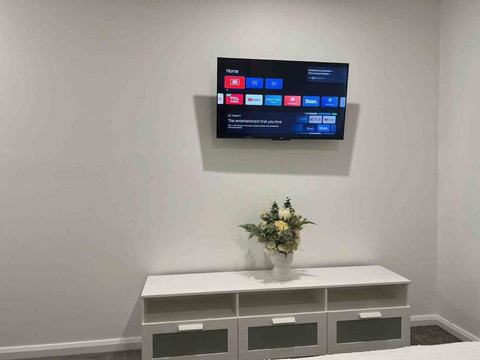 New And Sophisticated Home - Stayed 3