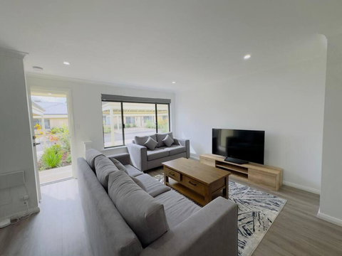 New Unit On Oswald - Stays Accommodation 0