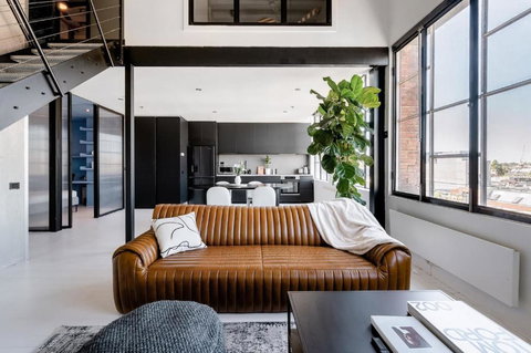 New York Converted Warehouse Apartment In Richmond - Stays Accommodation 1