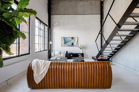 New York Converted Warehouse Apartment In Richmond - Stays Accommodation 0