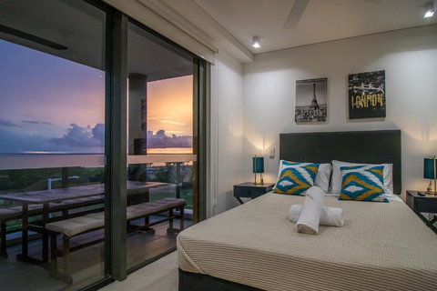 NEW - ZEN AT THE WATERFRONT - Luxury Waterfront Holiday Home For Families & Friends - Stayed 0