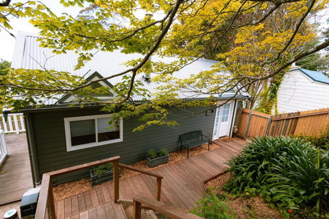 Newly Renovated 100 Year Old Bliss Cottage - Adaline - Stayed 2