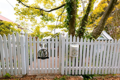 Newly Renovated 100 Year Old Bliss Cottage - Adaline - Stayed 3