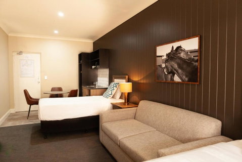 Nightcap At Archer Hotel - Stayed 2