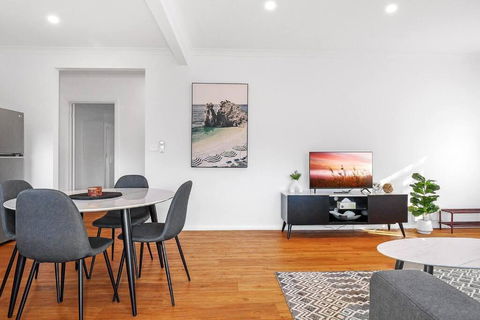 Nth Central 3BR - Split Systems Throughout & Wifi - Stays Accommodation 0