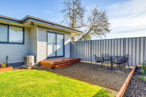 Nth Central 3BR - Split Systems Throughout & Wifi - Stays Accommodation 3
