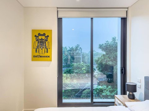 Next To Station Family & Friend Free Parking - Stays Accommodation 2