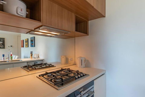 Next To Station Family & Friend Free Parking - Stays Accommodation 3