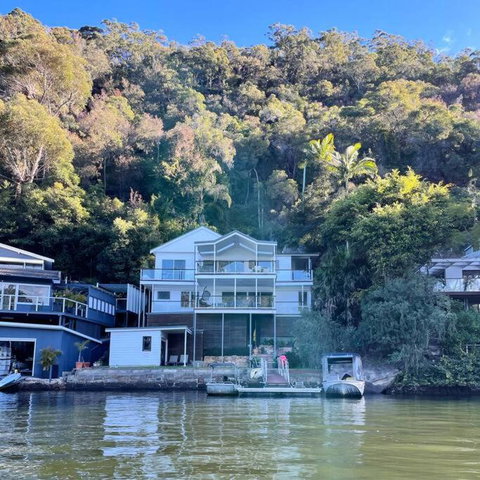 NINE At Berowra Waters, Luxury Waterfront With Hot Tub - Stayed 2