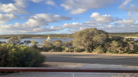 Off The Net - New Listing - Esplanade Property With Views Of The Channel - Stayed 0