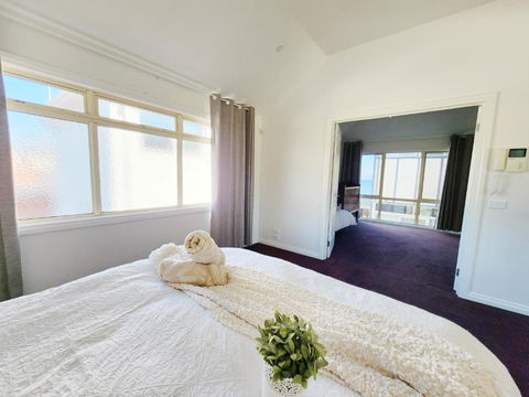 On The Beach, Kids & Pets Friendly - Stayed 2