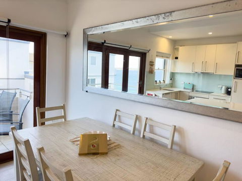 On The Esplanade - Close To Beach & Cronulla Mall With Aircon - Stayed 2