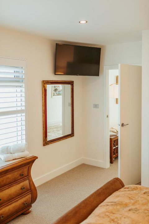 ONE Luxury Apartment - Stayed 3