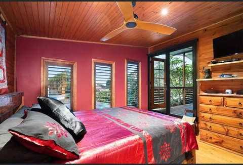 ONE OF A KIND Vacation Rental- Berkeley Vale - Stayed 1