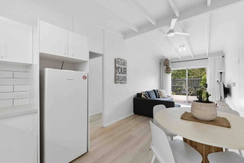 PA2 Stunning Sunshine Beach Apt Pets Welcome - Stayed 1