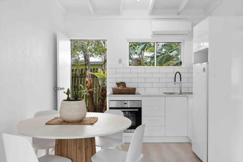 PA2 Stunning Sunshine Beach Apt Pets Welcome - Stayed 2
