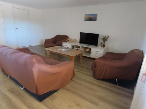 PACEYS PLACE - Stayed 2