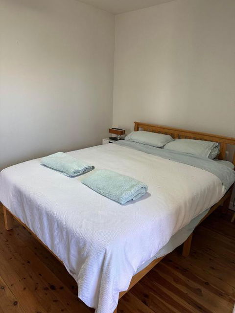 One Bedroom CBD Unit, Walk To Beaches & Cafes - Stayed 1