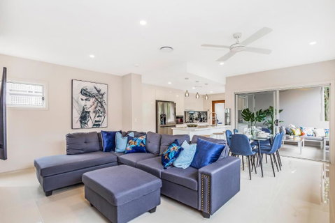Park Avenue Luxe Townhouse Brand New Sleeps 9 - Stays Accommodation 1