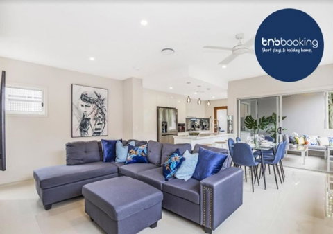 Park Avenue Luxe Townhouse Brand New Sleeps 9 - Stays Accommodation 0