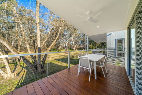 Painters Island Holiday Park - Stays Accommodation 1
