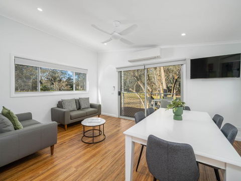 Painters Island Holiday Park - Stays Accommodation 3