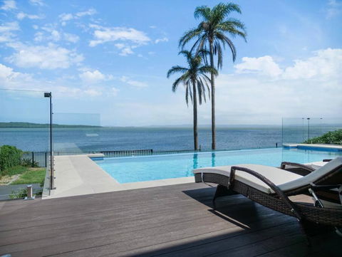 Panoramic Lakefront 6 BDRM Villa - Stayed 0