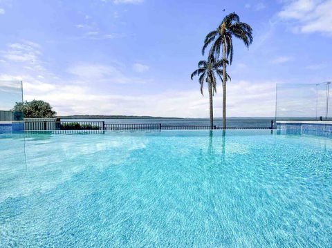 Panoramic Lakefront 6 BDRM Villa - Stayed 3