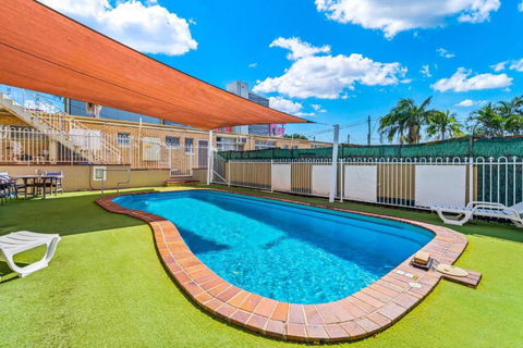 Paramount Motel - Stays Accommodation 2