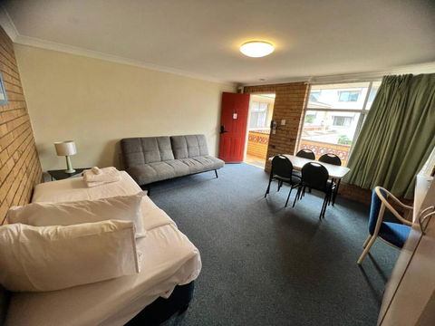 Paramount Motel - Stays Accommodation 1