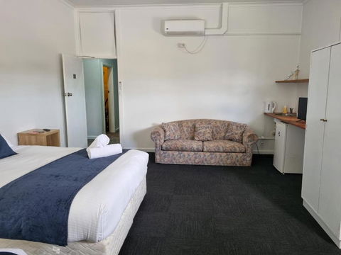 Parkes Hotel - Stayed 2