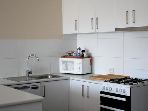 Parkview Motor Inn And Apartments - Stayed 1