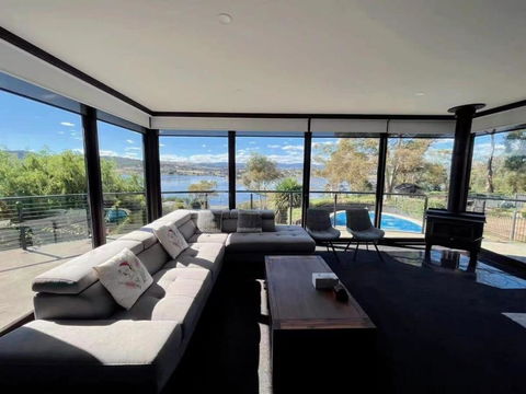 Peaceful House With Great Ocean & Mountain View - Stayed 0