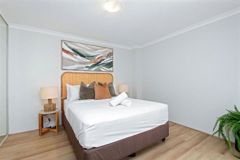 Play & Stay On Hay - Sleeps 2 Or 4 - Stayed 3