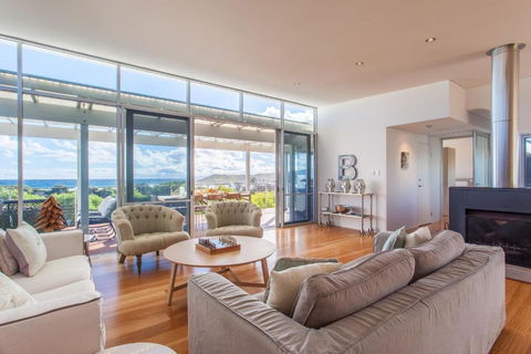 Percy Street I Private Properties - Stayed 1