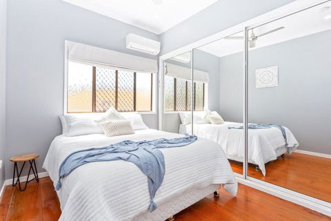 Perfect Cooee Bay Beach Getaway! - Stayed 3