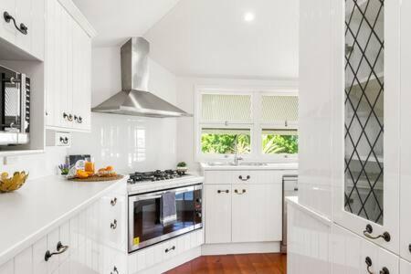 Pet Friendly Family Home In Brisbane - Relocations And Family Stays - Fast Internet - Parking - Netflix - Stays Accommodation 3