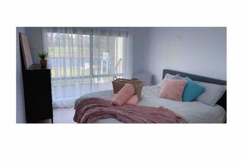 Pet Friendly Home In Albury - Stayed 1