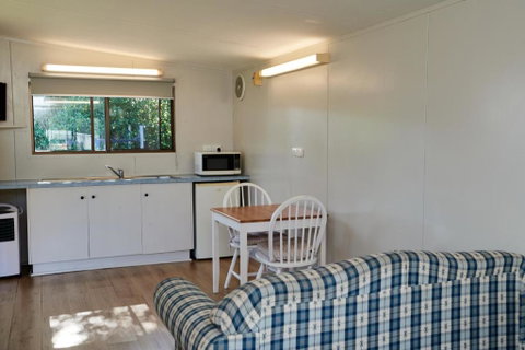 Pine Country Caravan Park - Stayed 1