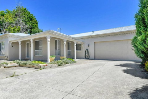 Piper St - CBD, Cosy Escape - Stayed 2