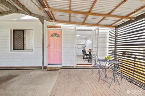 Poppies Cottage - Cooee Bay Beachside Retreat - Stayed 3