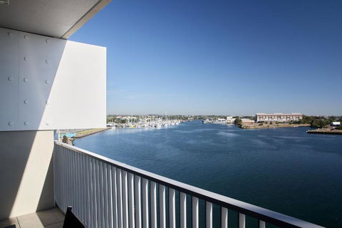 Portside On Honeysuckle - Stayed 1