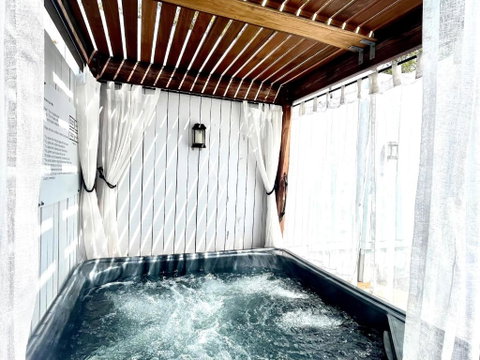 Private Outdoor Spa, Fire Pit - THE RETREAT COOLUM BEACH - Stayed 3