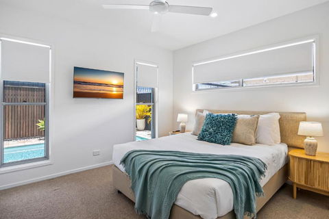 Premium 4-Bed Coastal Escape With BBQ And Pool - Stayed 3