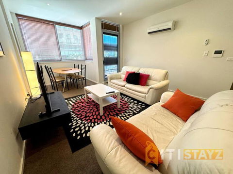 Pretty Penthouse - Close To ANU - Stayed 1